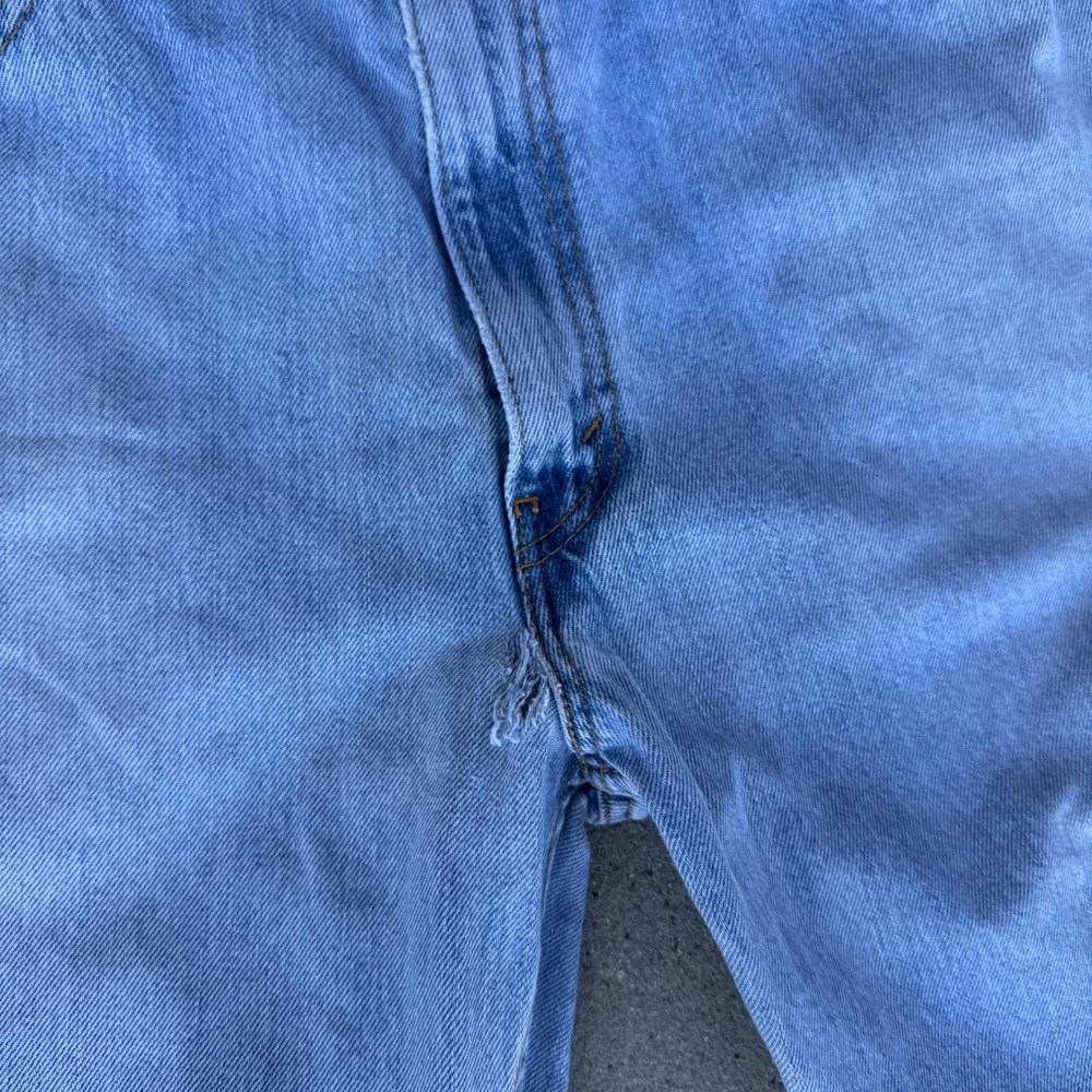 Levi's 550 Relaxed Fit Light Wash Denim Jeans Mens 38x32 Vintage Distressed - Picture 8 of 11